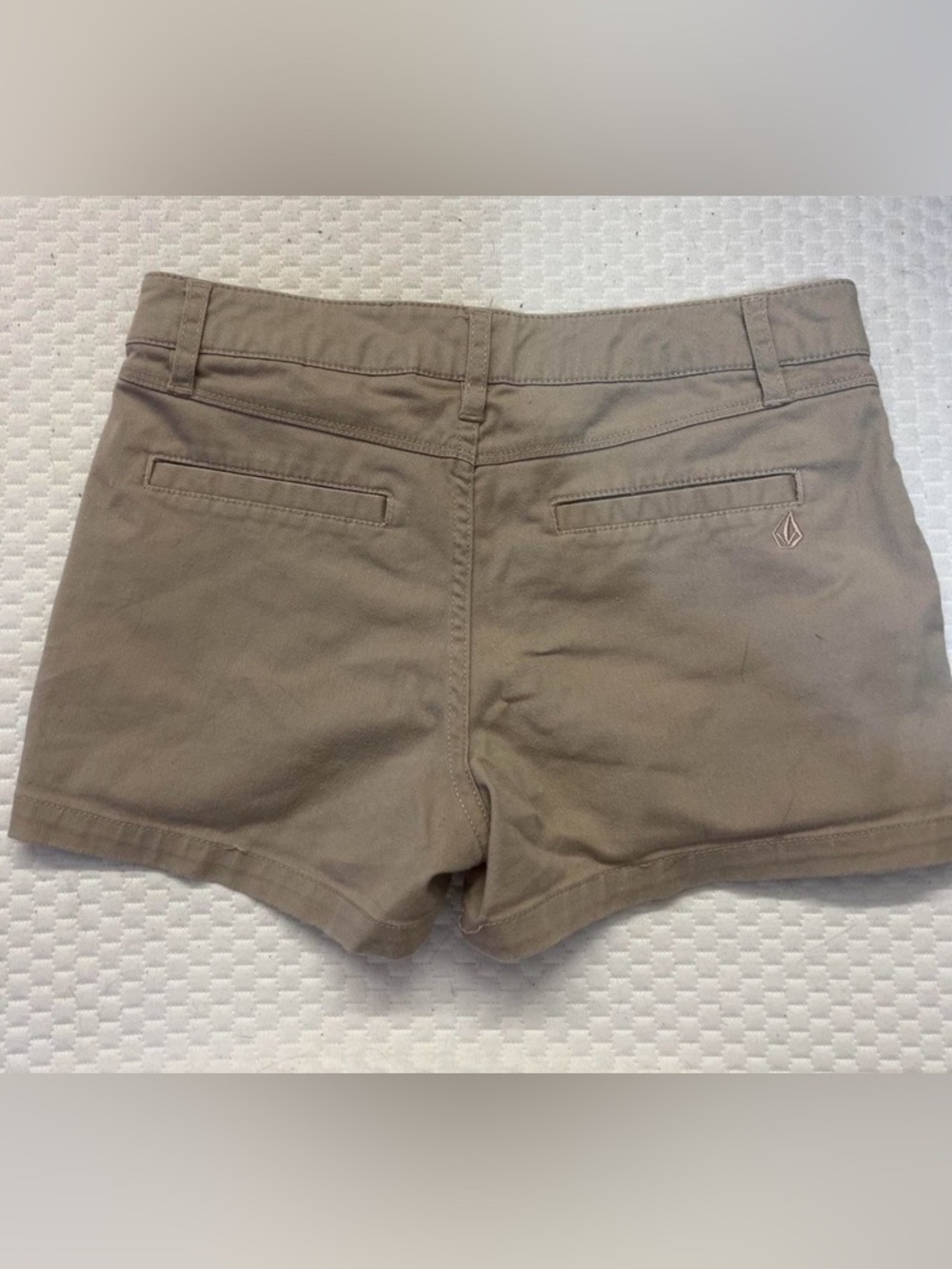 Women’s shorts - Picture 2 of 2